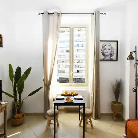 Tou'can Yourhosthelper * קאן