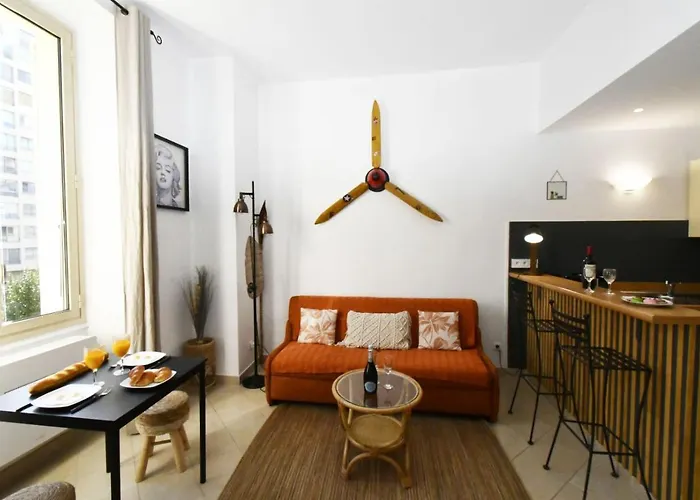 Tou'can Yourhosthelper * קאן